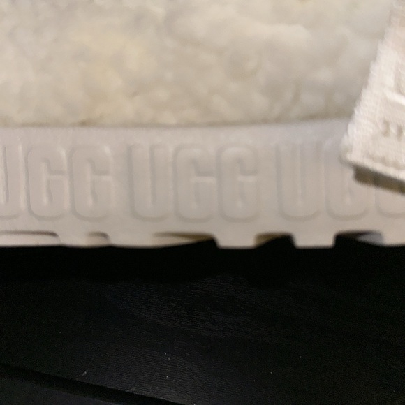 New Women’s Size 8 UGG FLUFFITA SANDLE - Picture 7 of 8